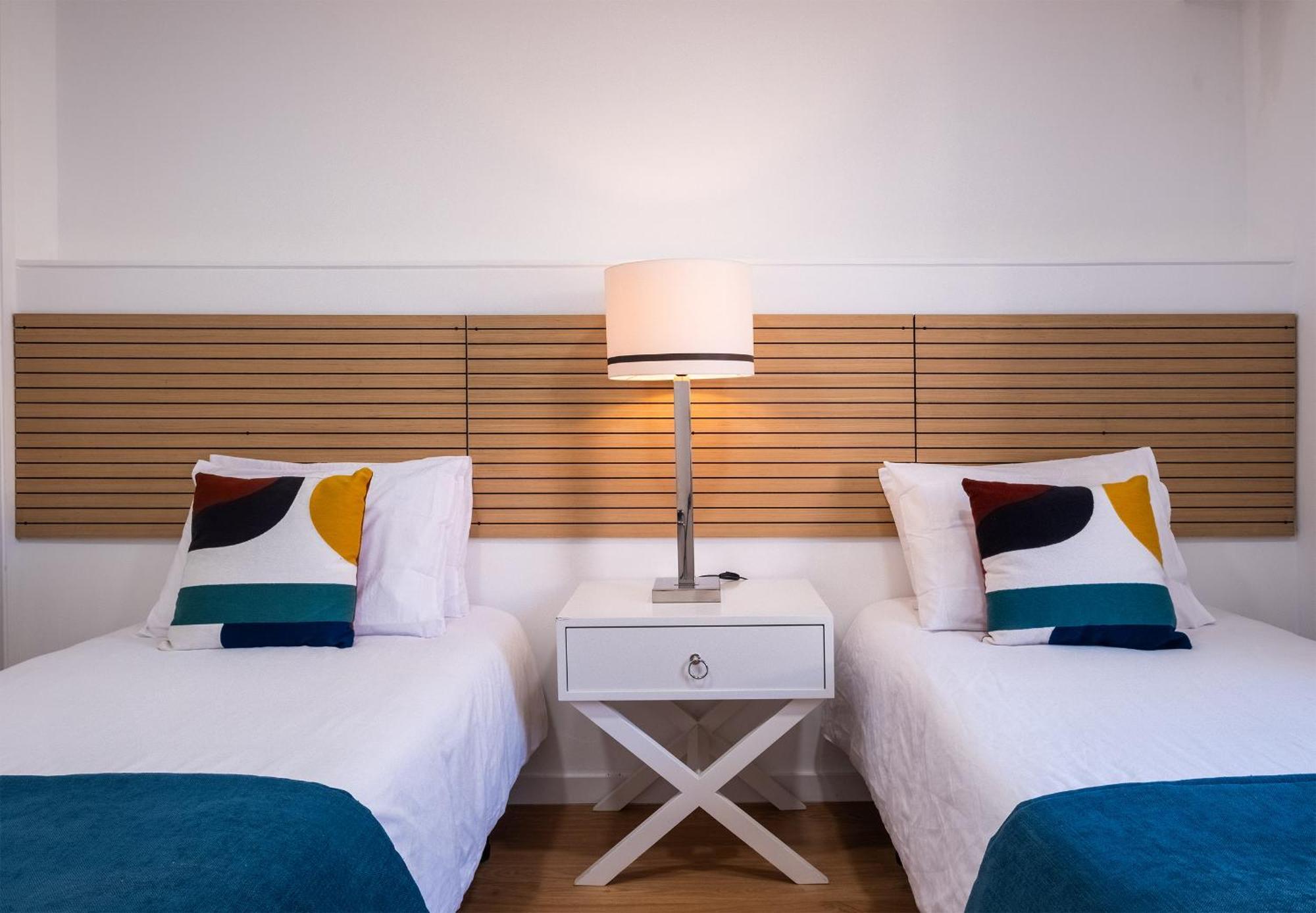 Ponta Delgada Flats - Host & Chill Apartment ภายนอก รูปภาพ