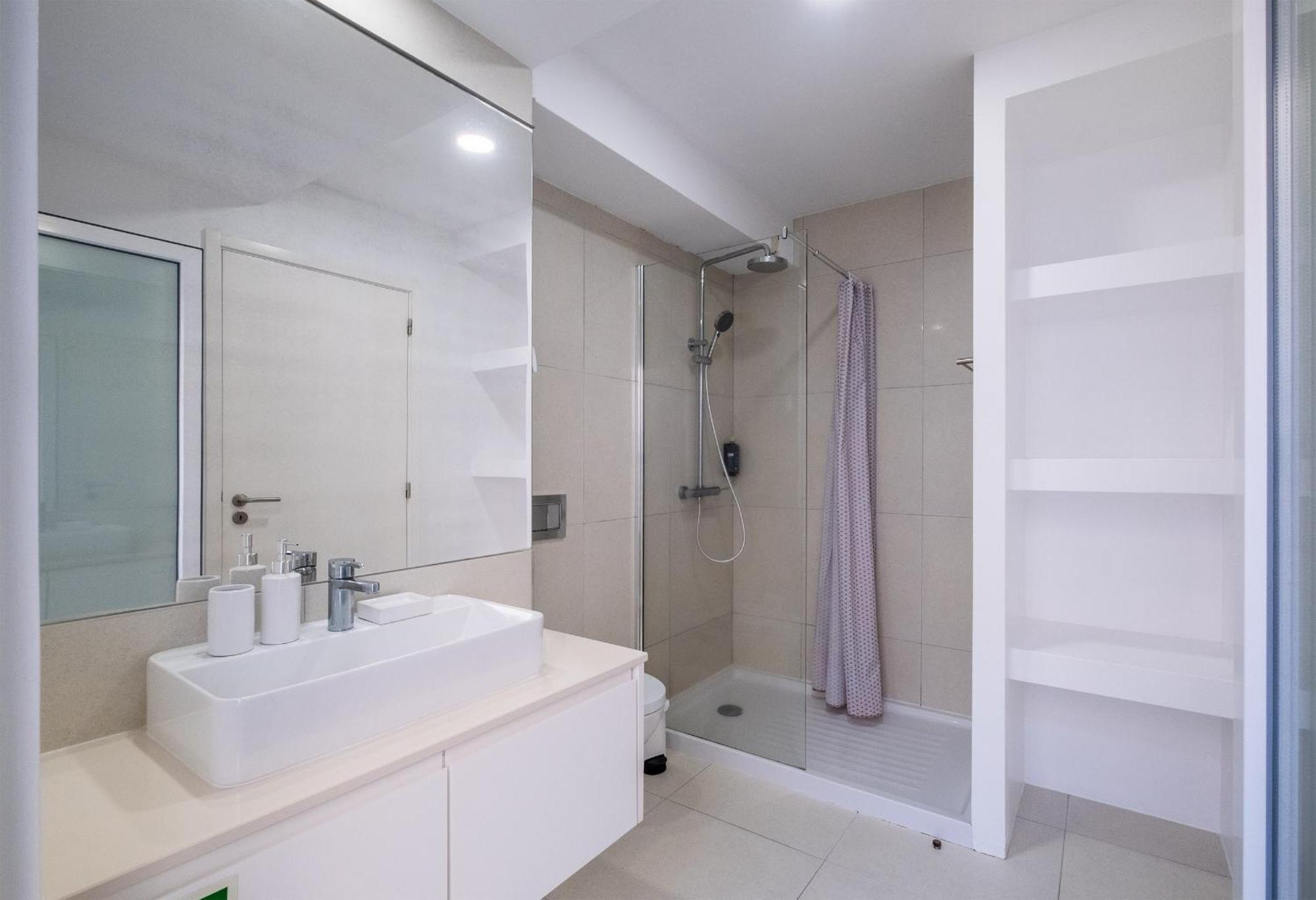 Ponta Delgada Flats - Host & Chill Apartment ภายนอก รูปภาพ