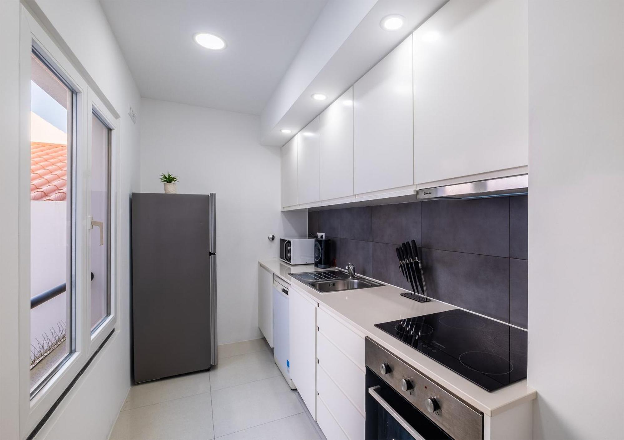 Ponta Delgada Flats - Host & Chill Apartment ภายนอก รูปภาพ