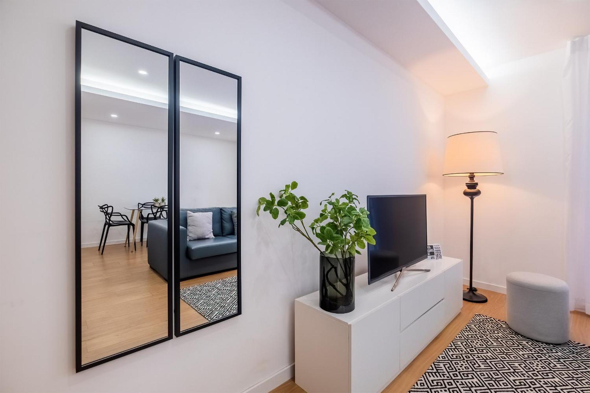 Ponta Delgada Flats - Host & Chill Apartment ภายนอก รูปภาพ