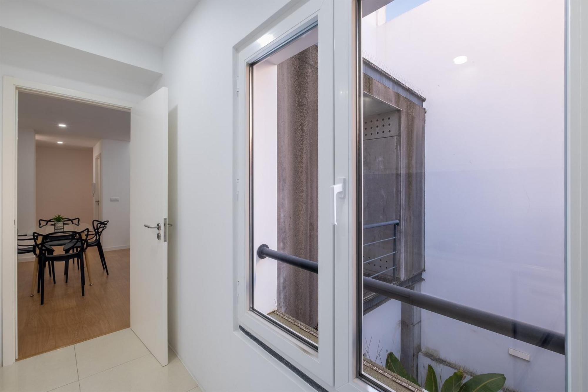Ponta Delgada Flats - Host & Chill Apartment ภายนอก รูปภาพ