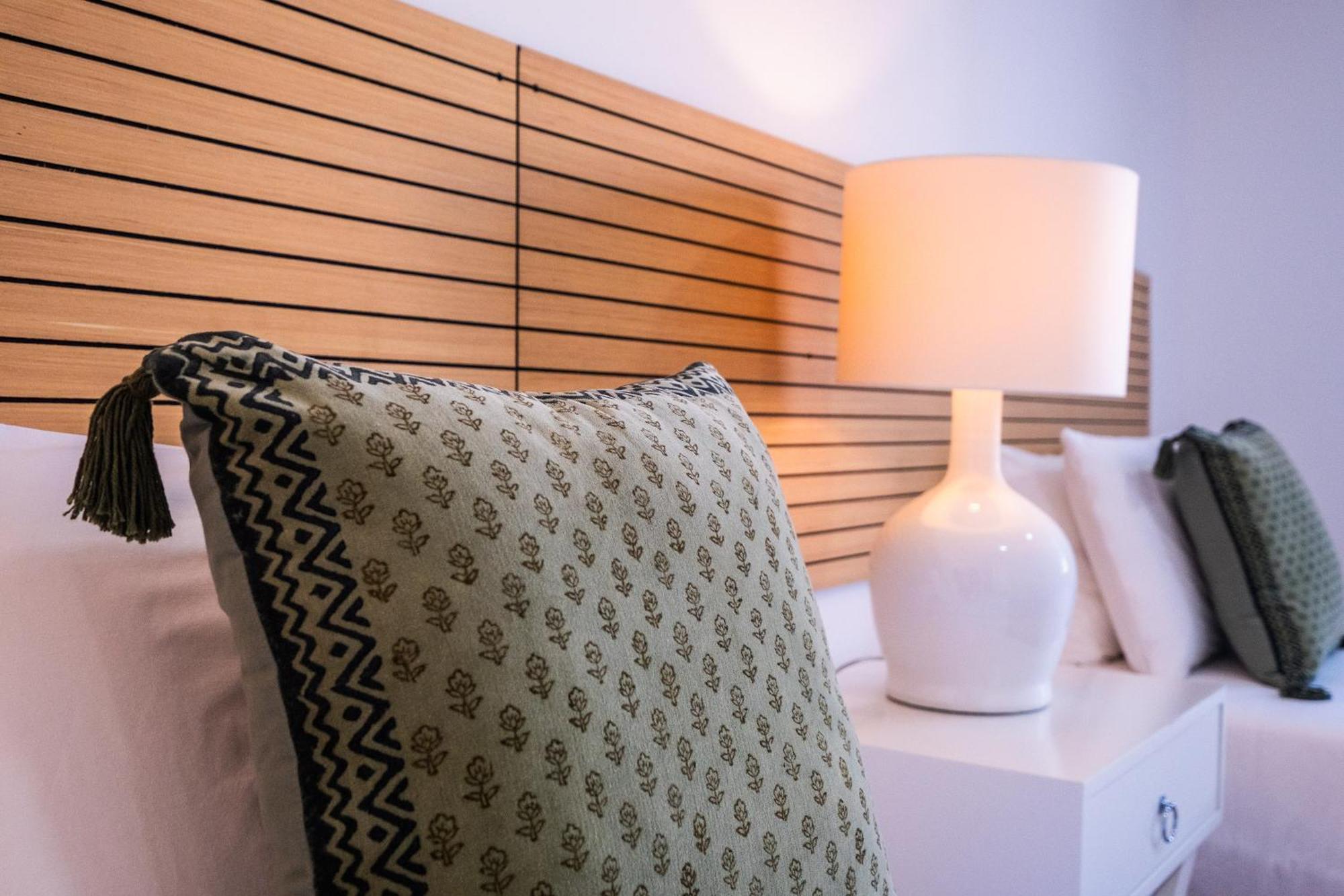 Ponta Delgada Flats - Host & Chill Apartment ภายนอก รูปภาพ